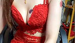 Husan e Malika red lingerie show