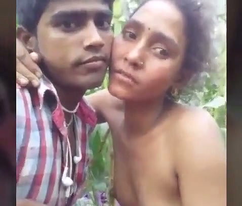 Village bhabhi devar enjoying outside