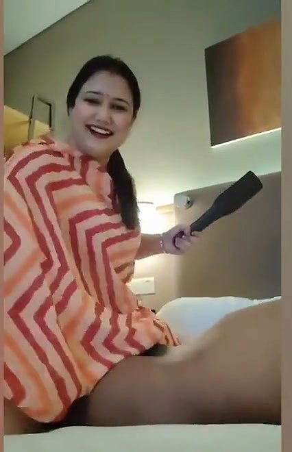 Gujarati housewife giving Handjob