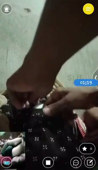 Village slim aunty show her boobs on live