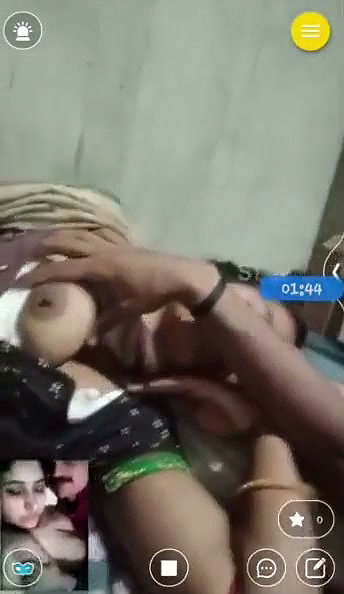 Village slim aunty show her boobs on live