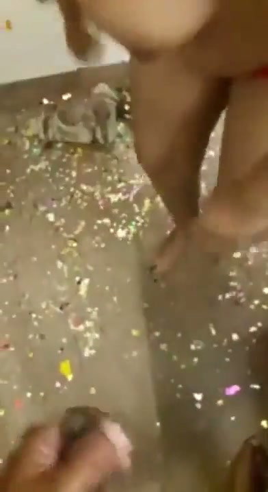 After bf birthday party girlfriend give her gift as Blowjob