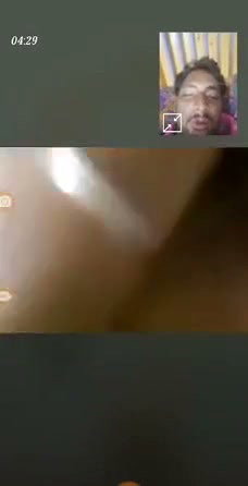 Aunty show her boobs on vc