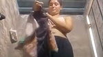 Aunty showing shaking her nude body