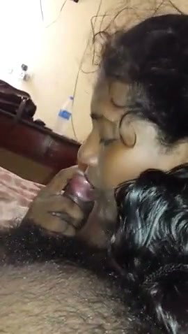 Desi girl giving Blowjob