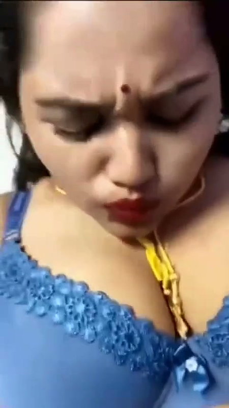 Hot aunty enjoying moan