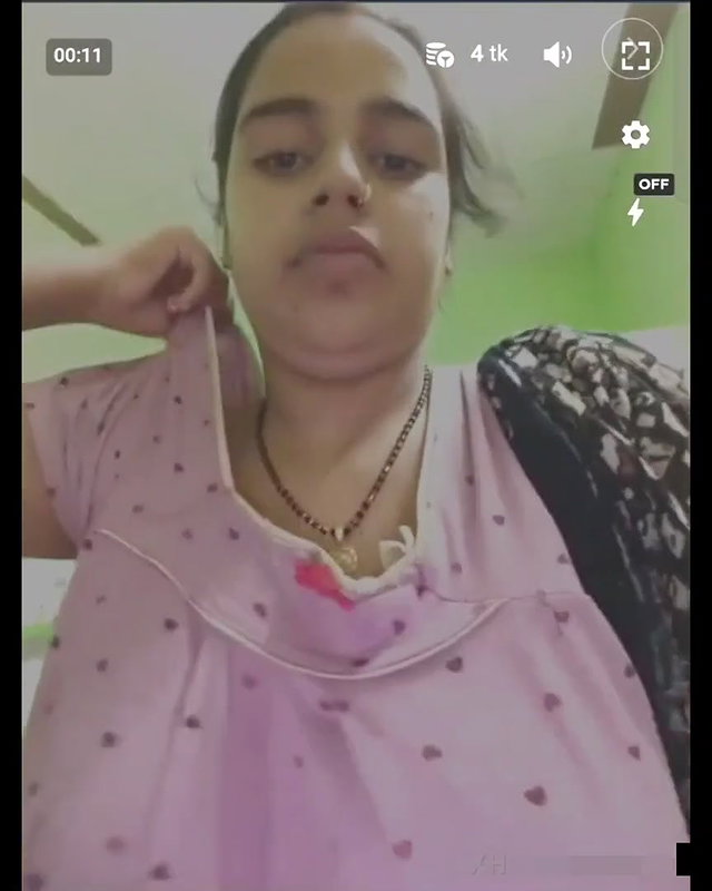 Disha Chakraborty prego boobs