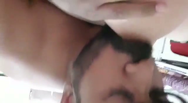 Chuchiyan Dabake Nipple Chooste Huye Desi Couple Ki Masti