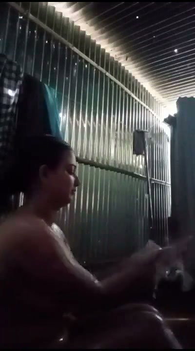 dehati girl nude bath