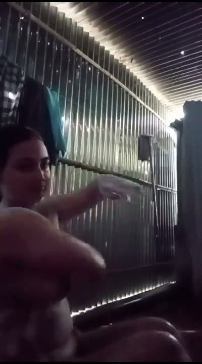 dehati girl nude bath