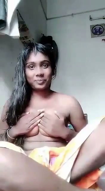 boob dikhayi ladki ne