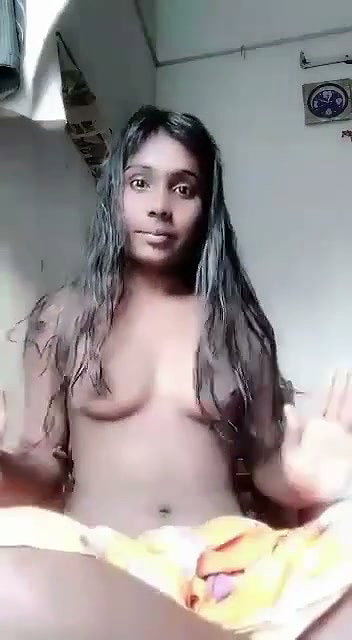 boob dikhayi ladki ne