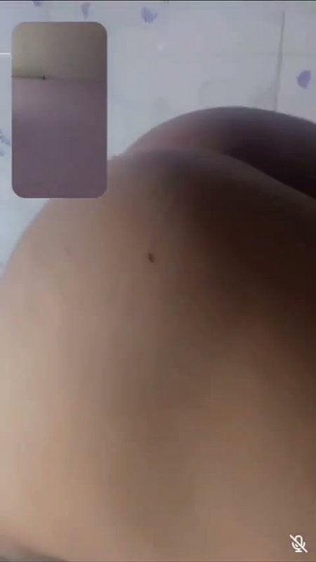 Beautiful girl show her ass on video call