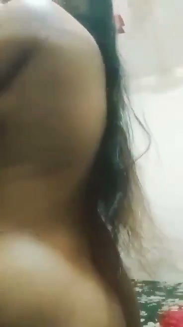 kapde kholke nangi video banayi