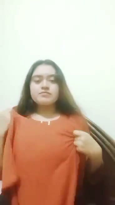 boob dikhayi ladki ne 2