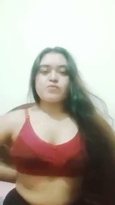 boob dikhayi ladki ne 2