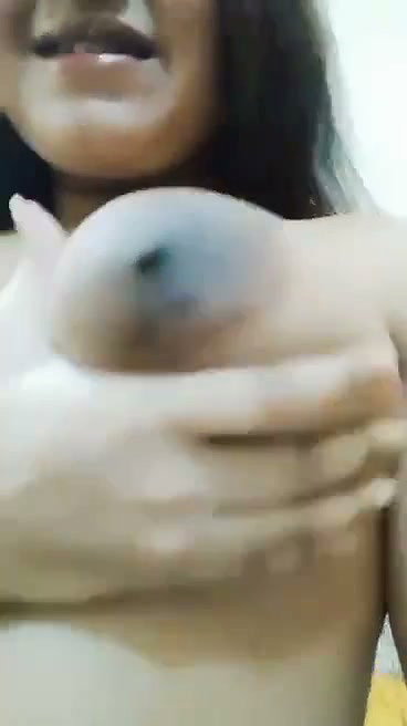boob show of desi girl