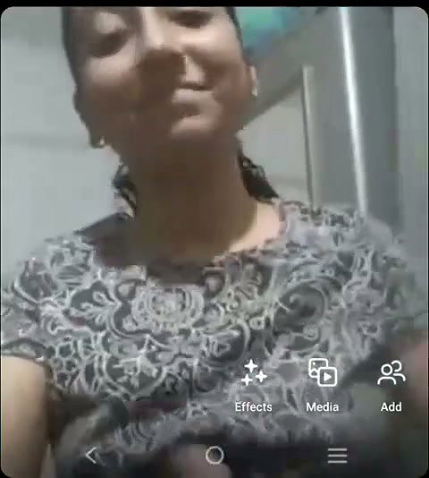 boob show to bf