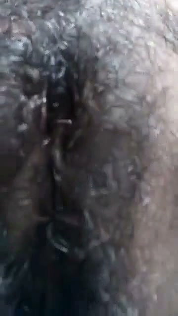 Girl show her juice pussy