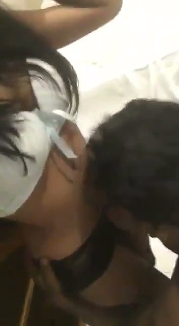 Girlfriend show her body to bf in hotel