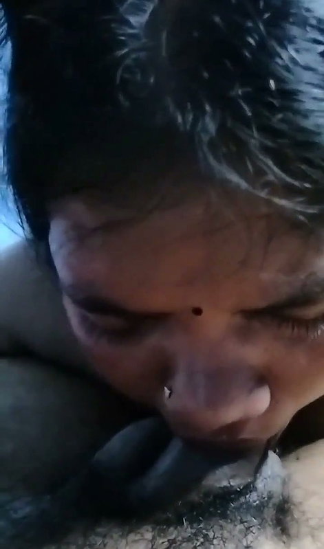 Desi lady Swallows her husband balls