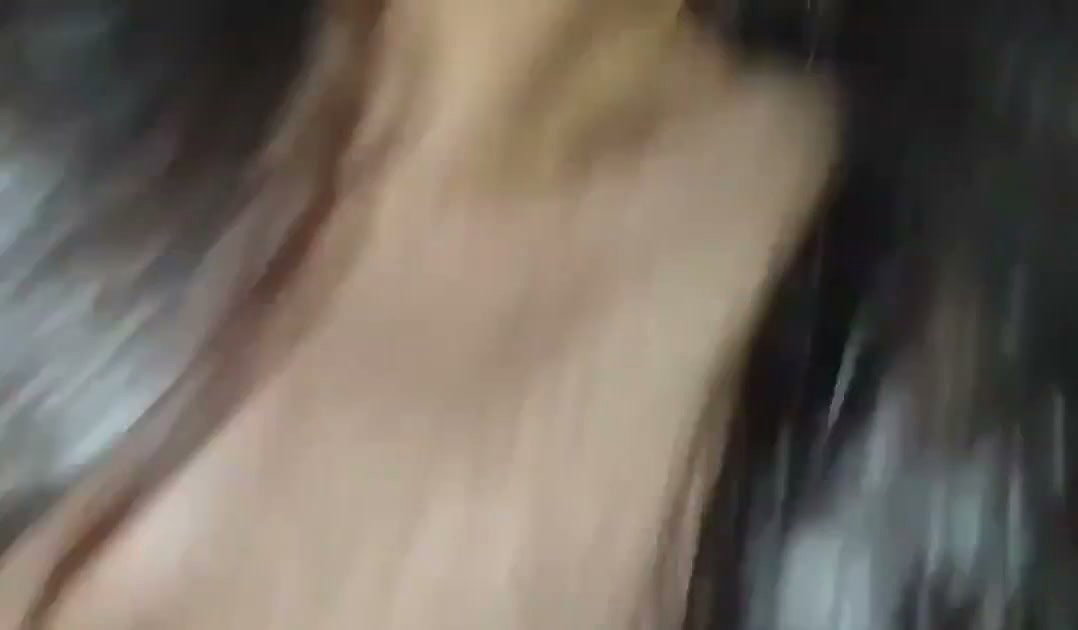 Sexy bhabhi giving Blowjob like a pro