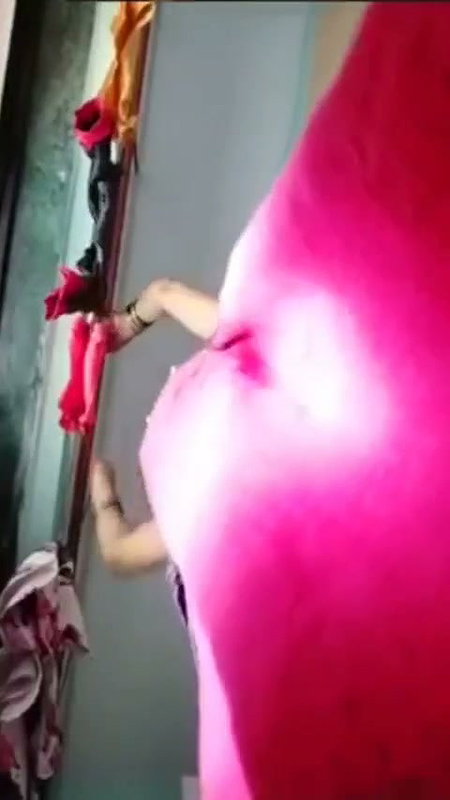 Bhabhi showing her pussy