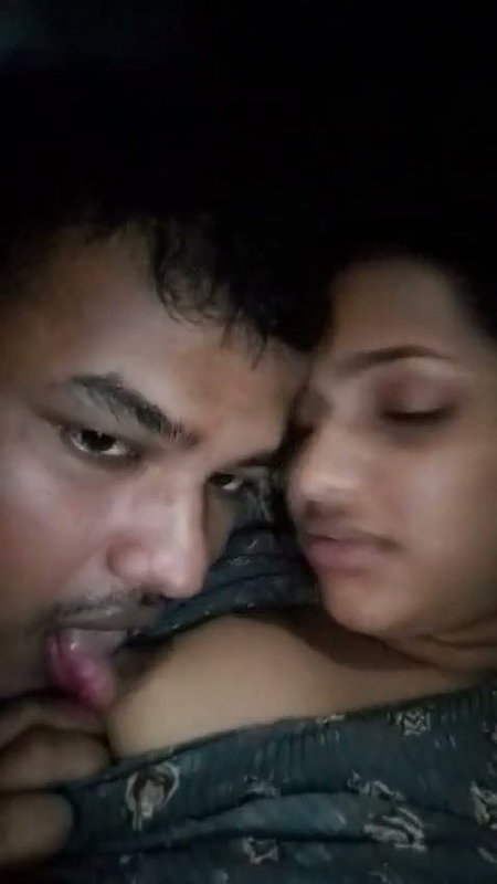 Boyfriend sucking boob of his gf