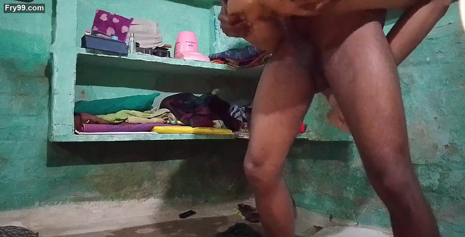 Bhabhi ko devar ne godi me utha kar chod diya or muh me land dal diya hot sexy indian bhabhi