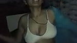 Neighbour bhabhi show her hot figure