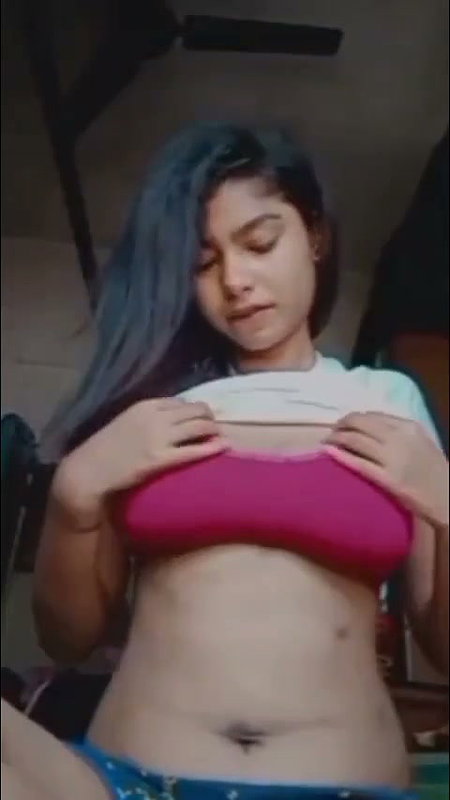 Sexy girl show her boob