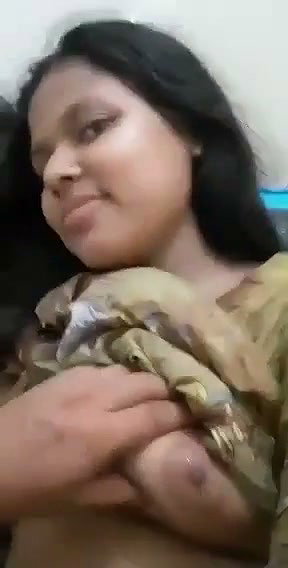 Boyfriend pressing gf boob show