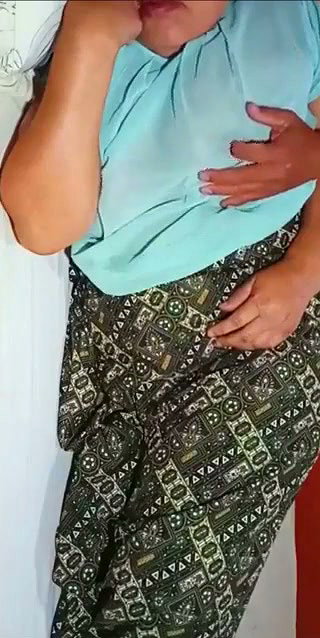 Fatty aunty boob press by lover
