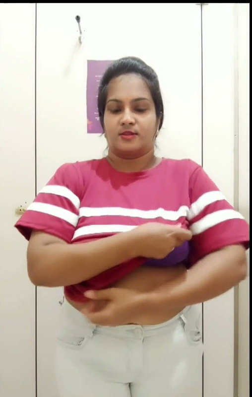 Sexy lady show her huge boob Fingering