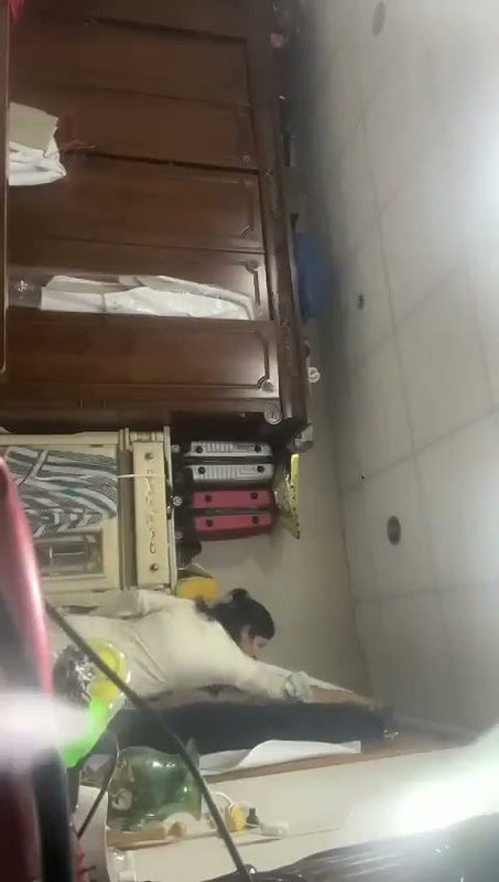 Hot lady Changing dress