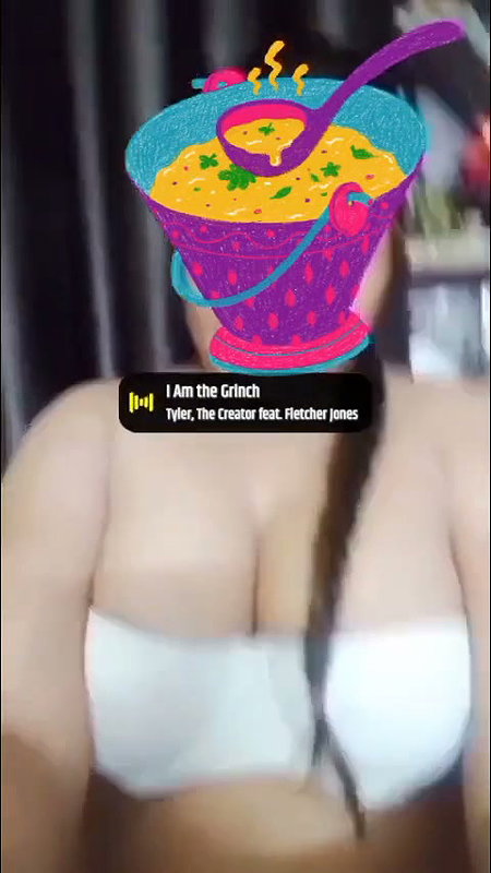 Sexy lady show her boobs