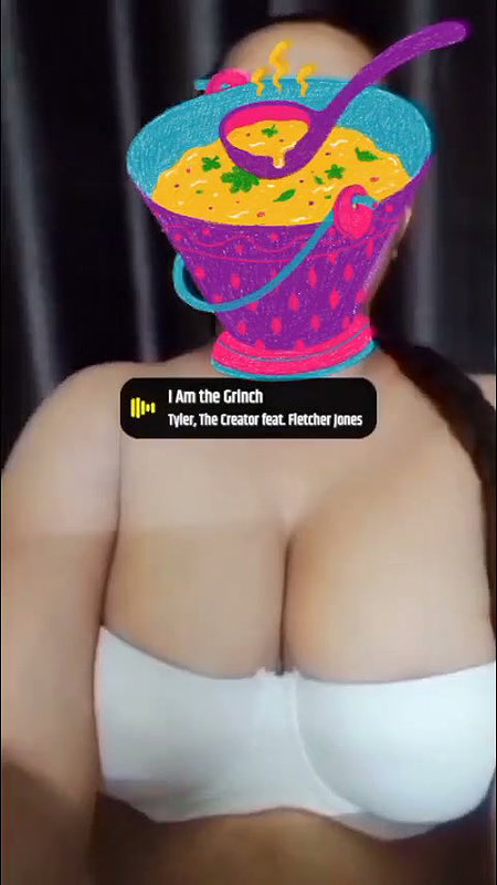 Sexy lady show her boobs