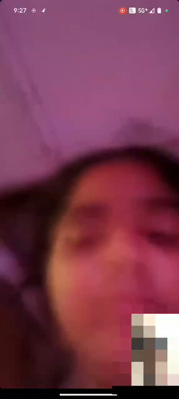 Sexy tamil girl showing her boob on video call