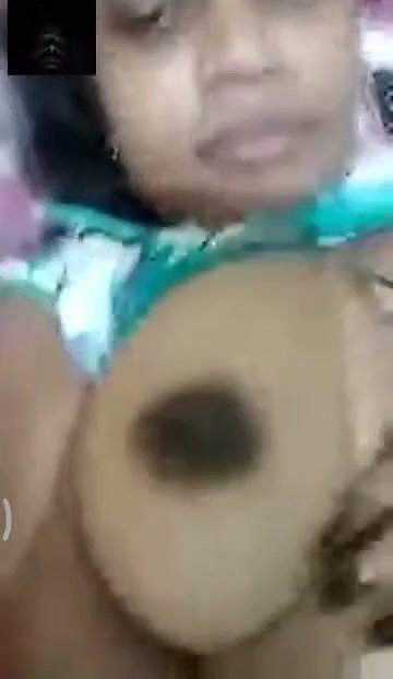 Sexy lady show her boob on vc