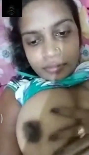 Sexy lady show her boob on vc