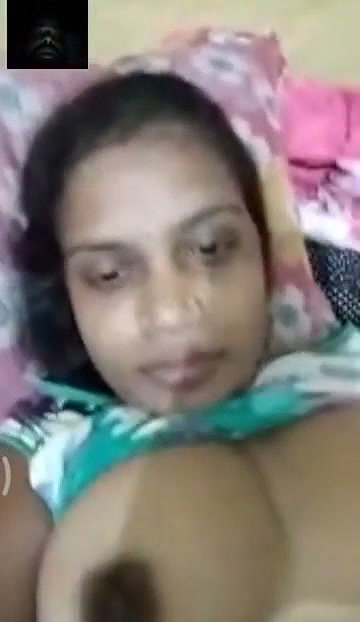 Sexy lady show her boob on vc