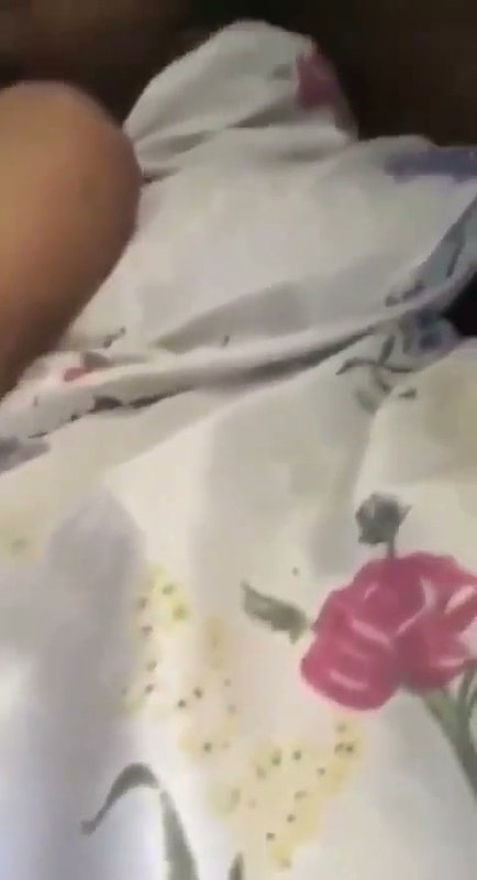 Boyfriend suck her gf boob