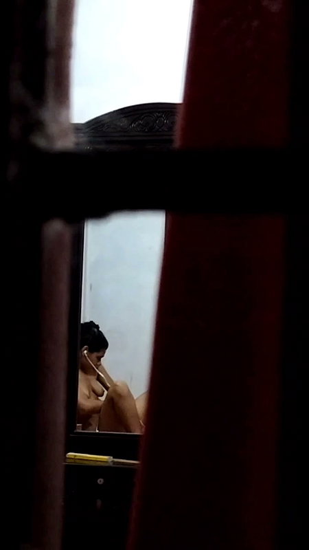 Bengali Cute Cheater Girl Showing Fingering On VC With Many Boys 2