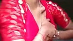 blouse kholke choti chuche dikhayi
