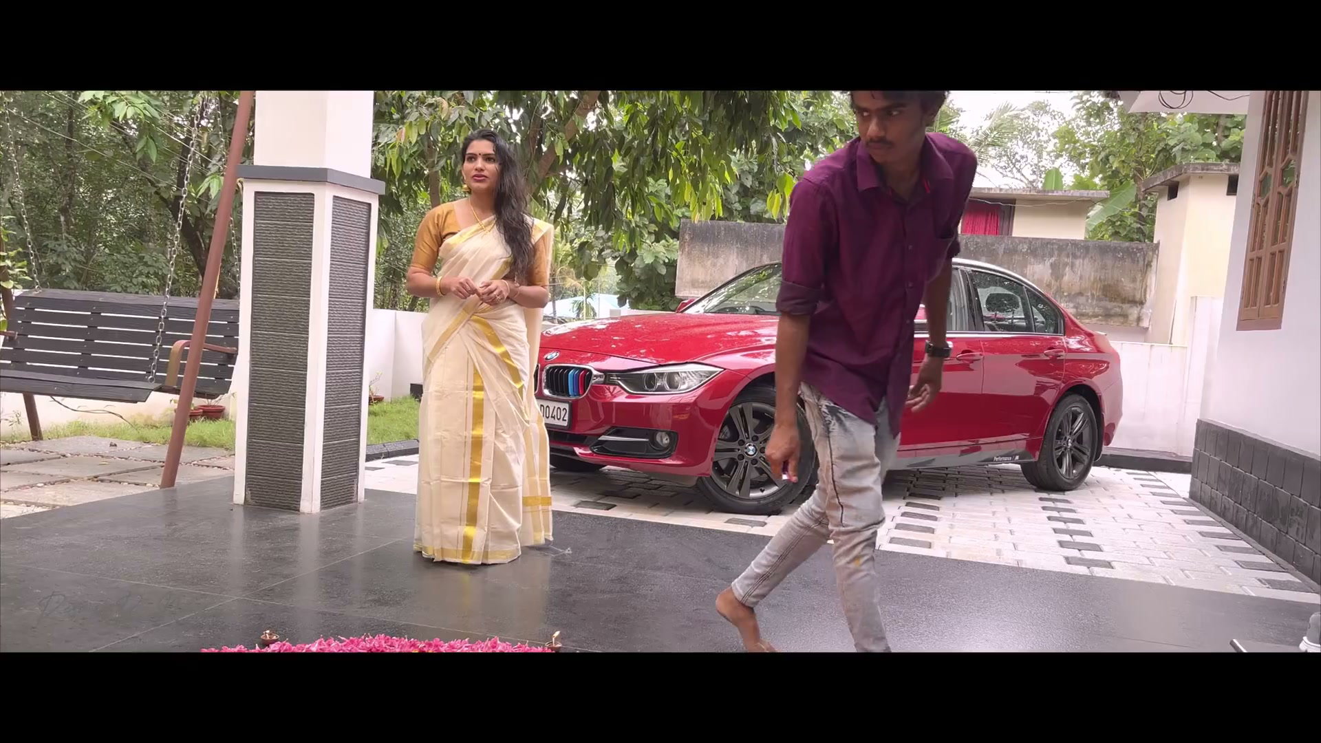Frame 4