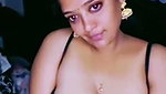 Sexy aunty showing her boobs on live