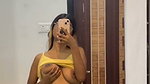 Delhi girl showing her nude body