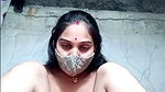 Awesome looking bhabhi showing her sexy figure