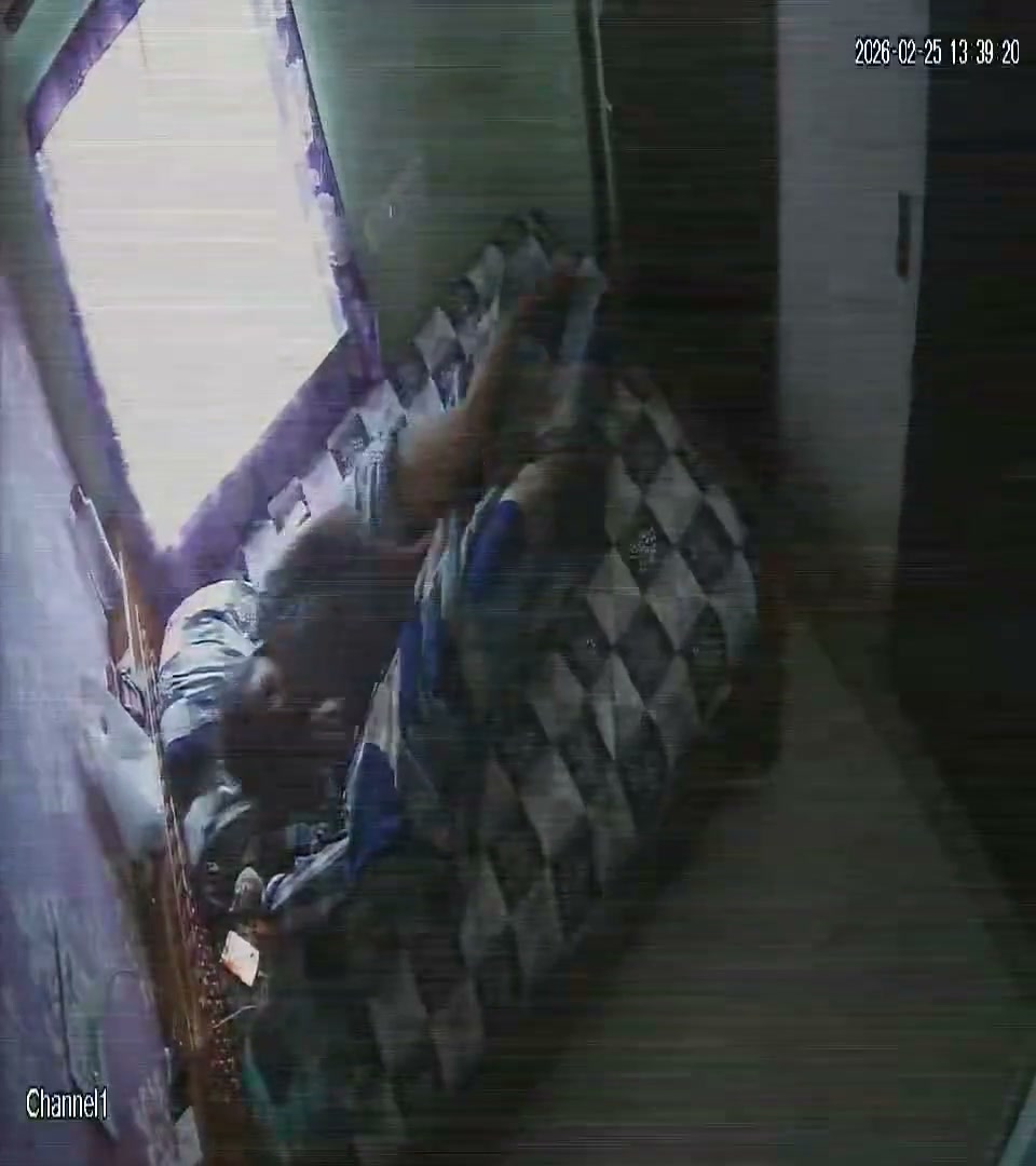 Frame 4