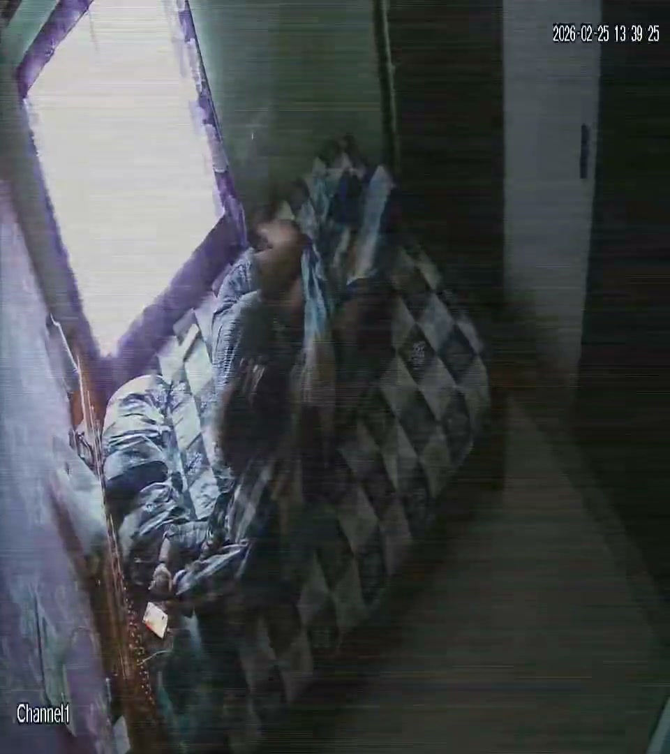 Frame 8